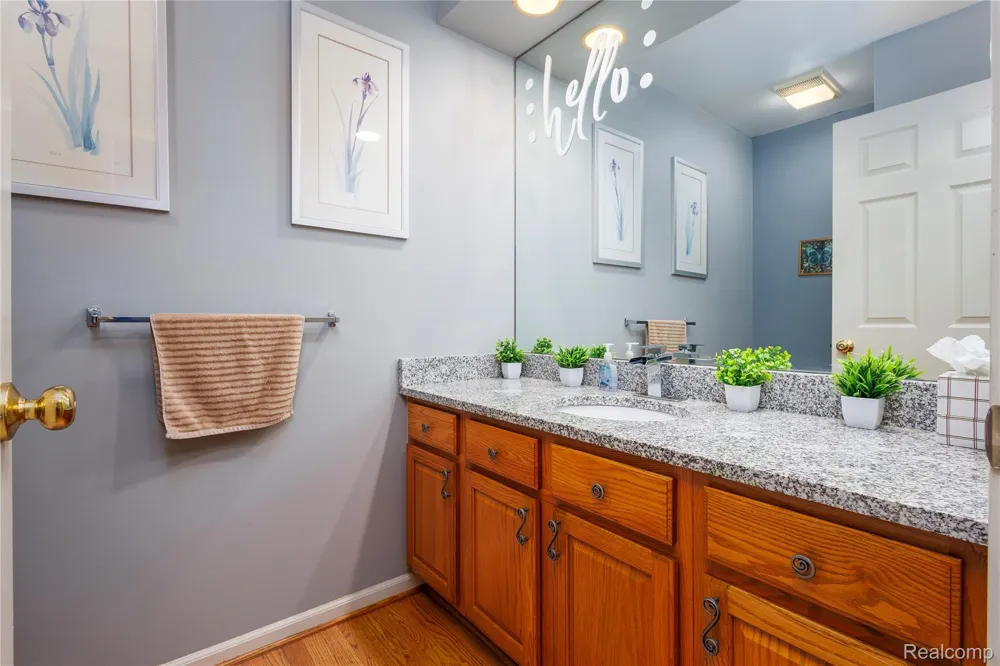 42790 Ledgeview Drive Novi City, MI 48377