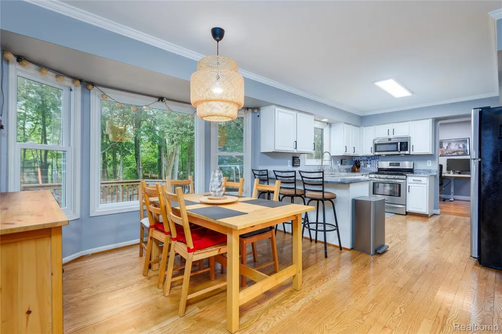 42790 Ledgeview Drive Novi City, MI 48377