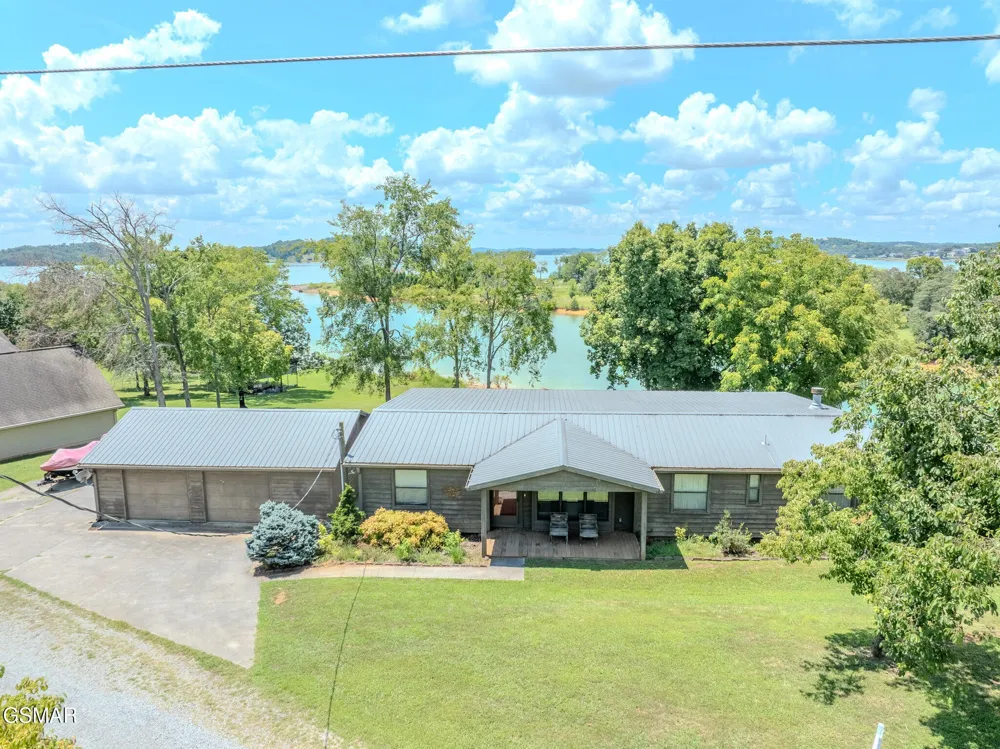 1369 Paradise Lane Dandridge, TN 37725