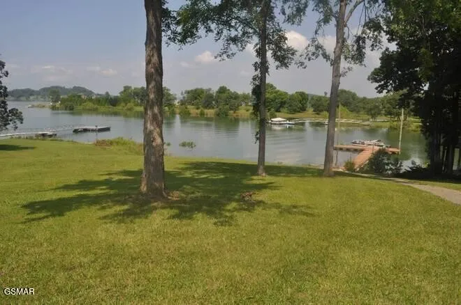 1369 Paradise Lane Dandridge, TN 37725