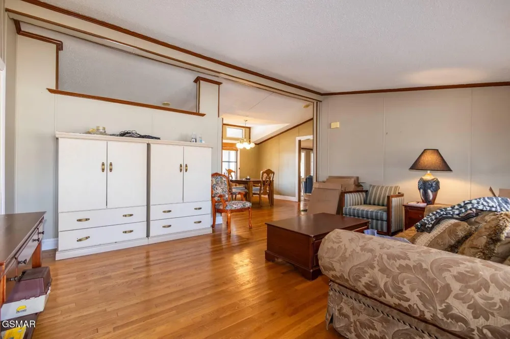 1369 Paradise Lane Dandridge, TN 37725