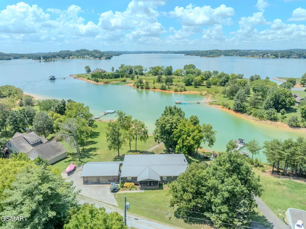 1369 Paradise Lane Dandridge, TN 37725