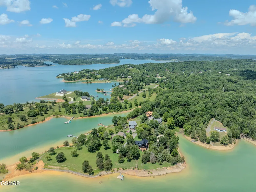1369 Paradise Lane Dandridge, TN 37725
