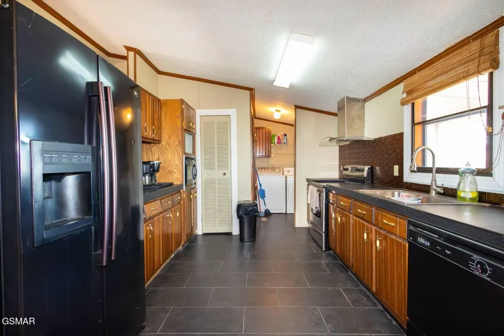 1369 Paradise Lane Dandridge, TN 37725