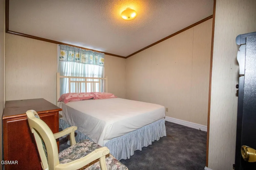 1369 Paradise Lane Dandridge, TN 37725