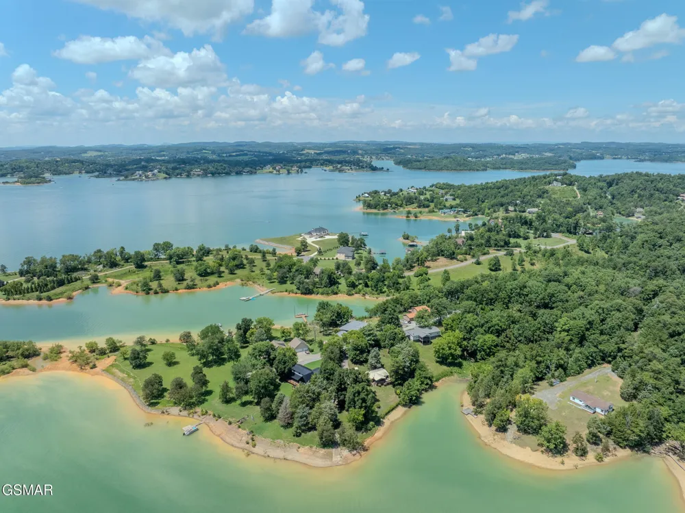 1369 Paradise Lane Dandridge, TN 37725