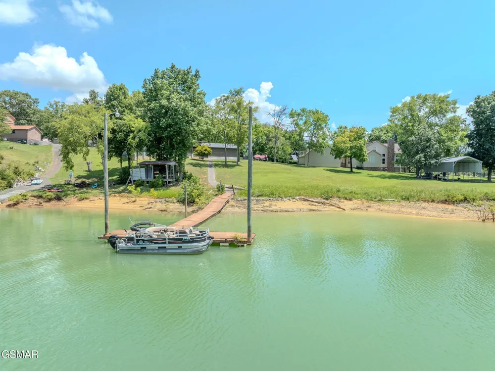 1369 Paradise Lane Dandridge, TN 37725