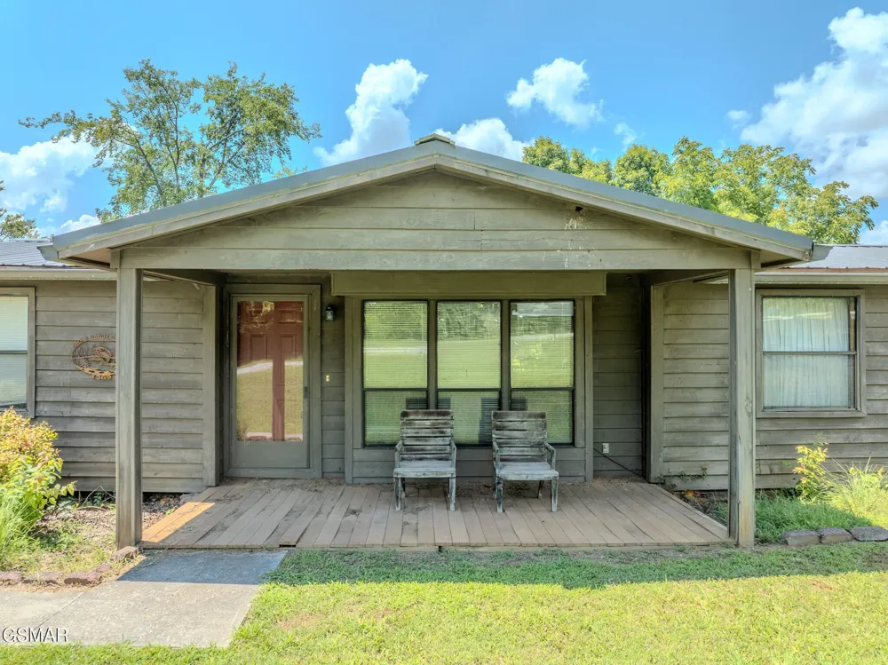 1369 Paradise Lane Dandridge, TN 37725