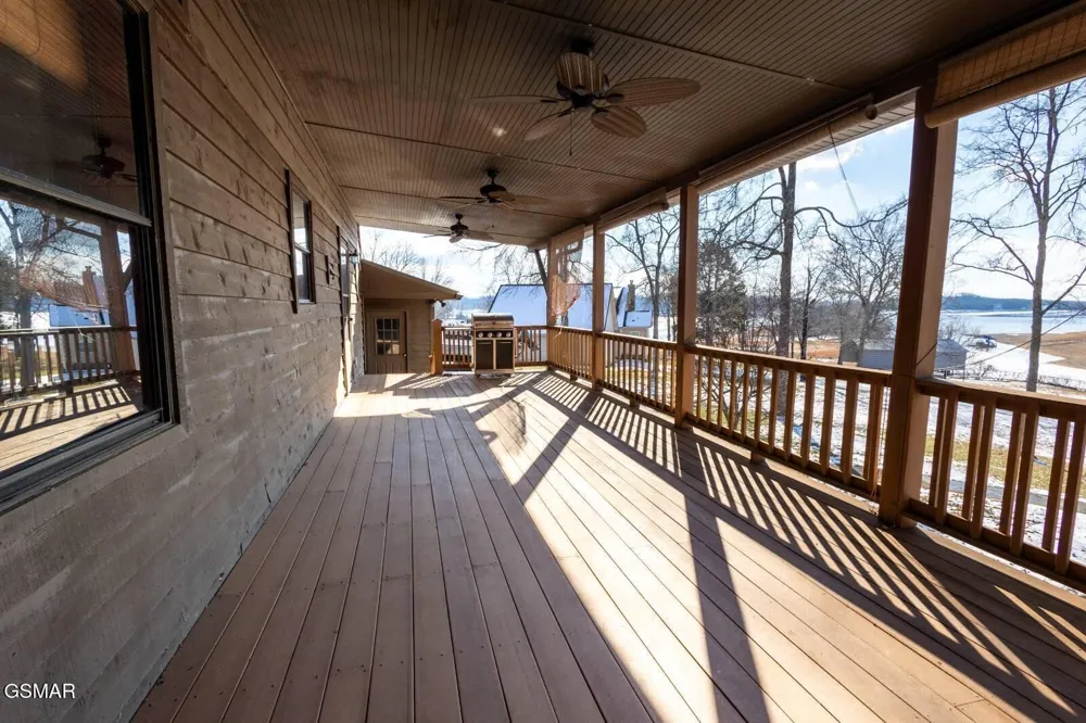 1369 Paradise Lane Dandridge, TN 37725