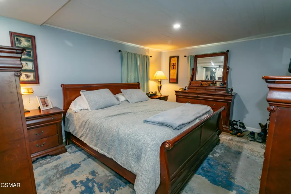 8113 W Old Highway 73 Townsend, TN 37882