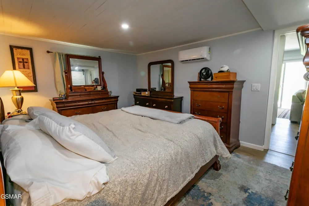 8113 W Old Highway 73 Townsend, TN 37882