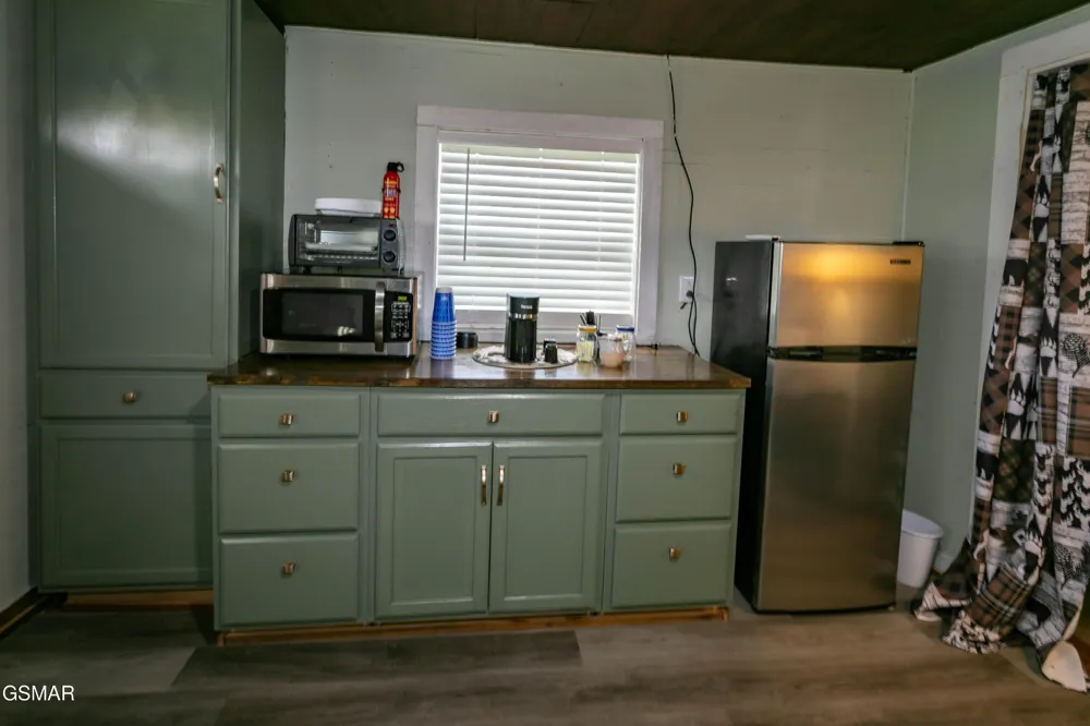8113 W Old Highway 73 Townsend, TN 37882