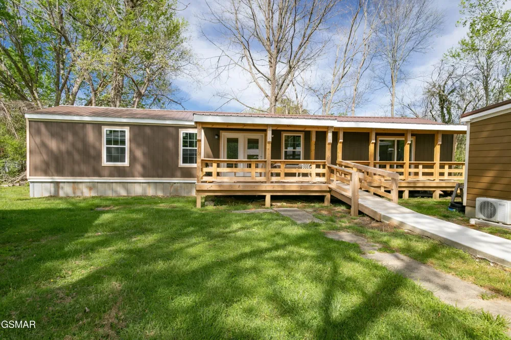 8113 W Old Highway 73 Townsend, TN 37882
