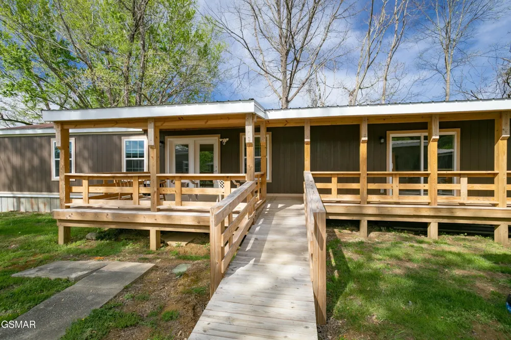 8113 W Old Highway 73 Townsend, TN 37882