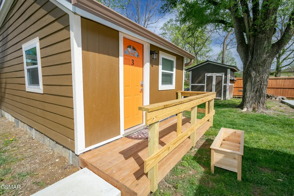 8113 W Old Highway 73 Townsend, TN 37882