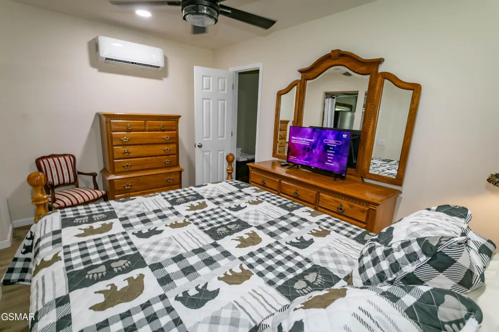8113 W Old Highway 73 Townsend, TN 37882