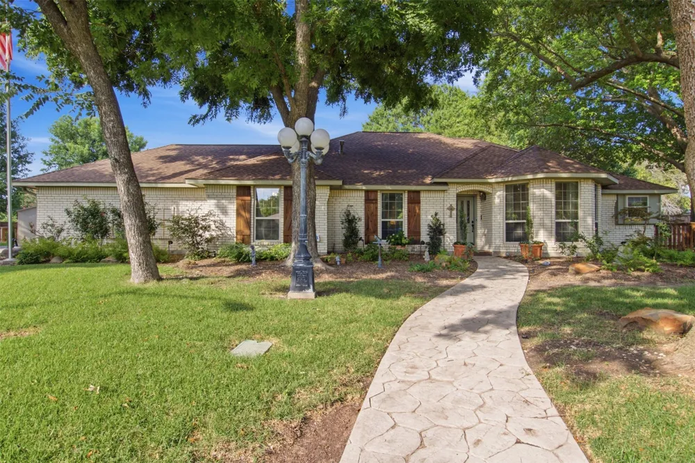 5308 Dixie Circle Sachse, TX 75048