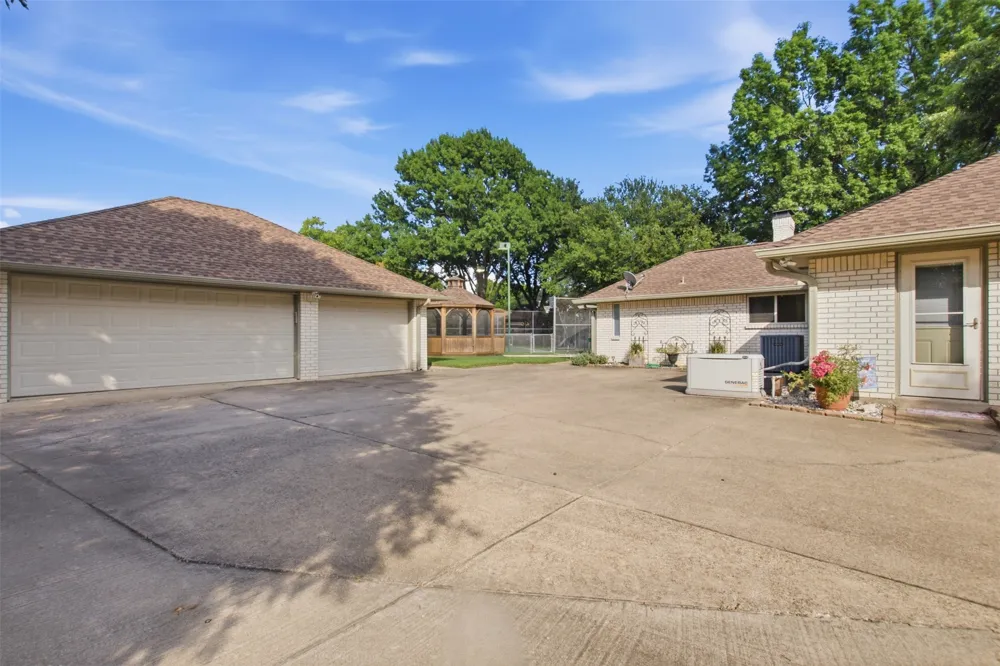 5308 Dixie Circle Sachse, TX 75048