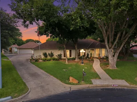5308 Dixie Circle