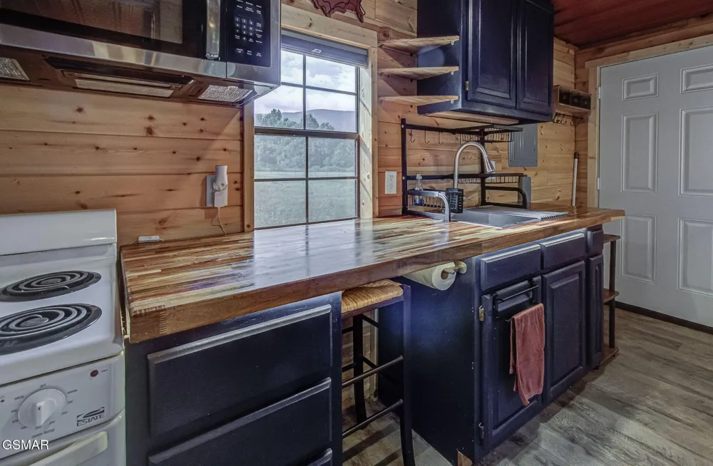 3435 Valley View Sevierville, TN 37862