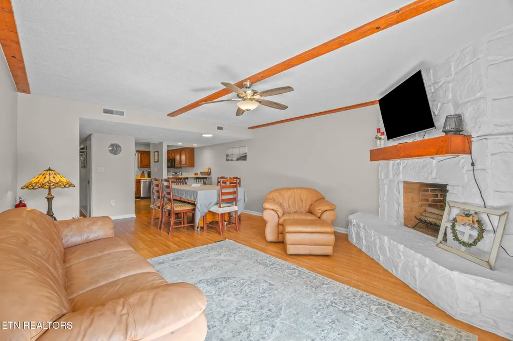 526 Briarcliff Way #102 Pigeon Forge, TN 37863