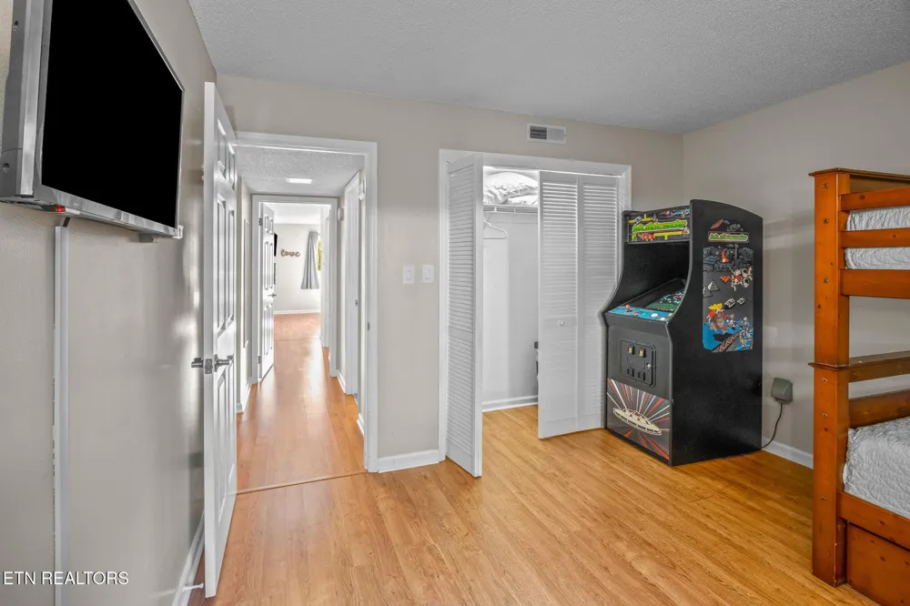 526 Briarcliff Way #102 Pigeon Forge, TN 37863