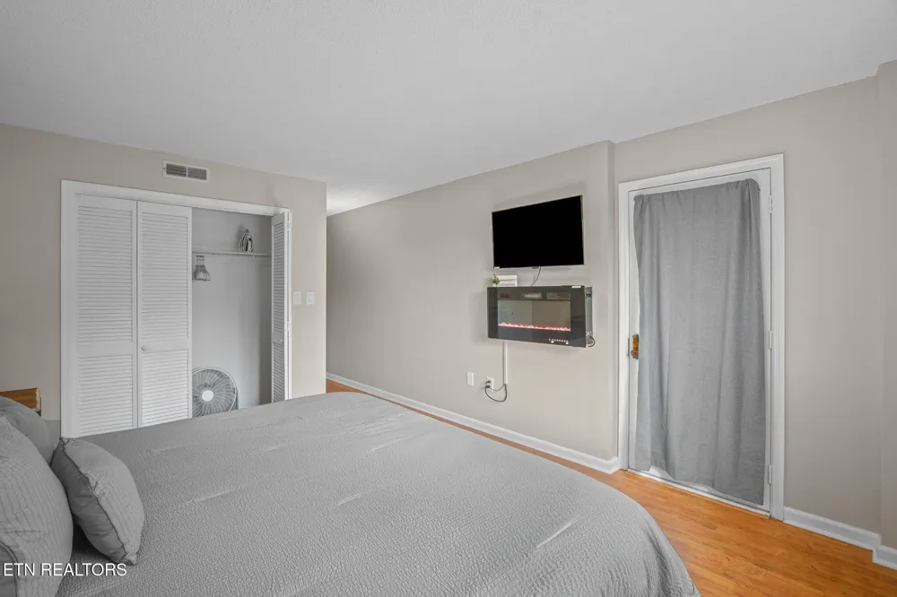 526 Briarcliff Way #102 Pigeon Forge, TN 37863