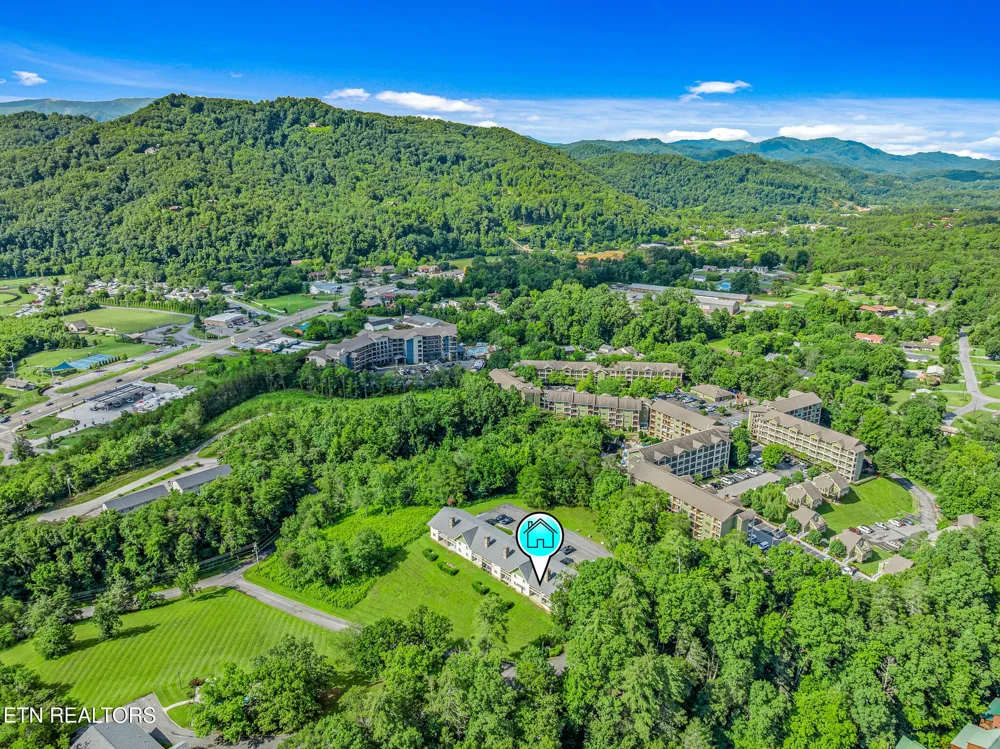 526 Briarcliff Way #102 Pigeon Forge, TN 37863