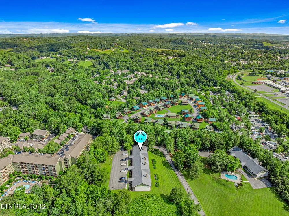 526 Briarcliff Way #102 Pigeon Forge, TN 37863