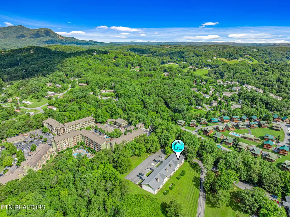 526 Briarcliff Way #102 Pigeon Forge, TN 37863