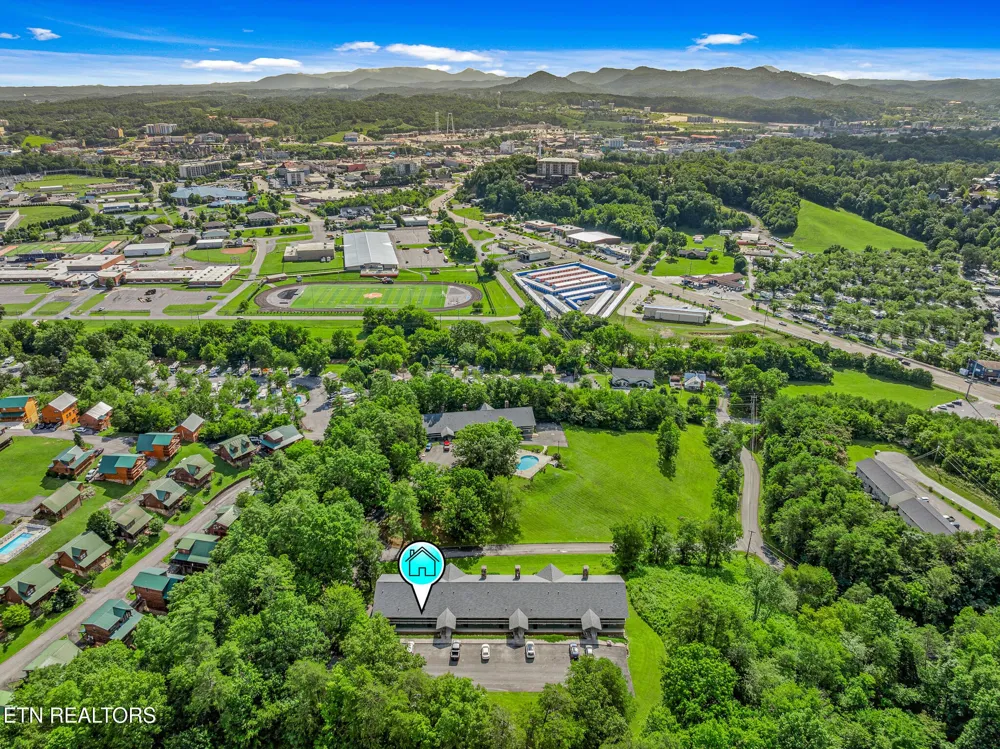 526 Briarcliff Way #102 Pigeon Forge, TN 37863