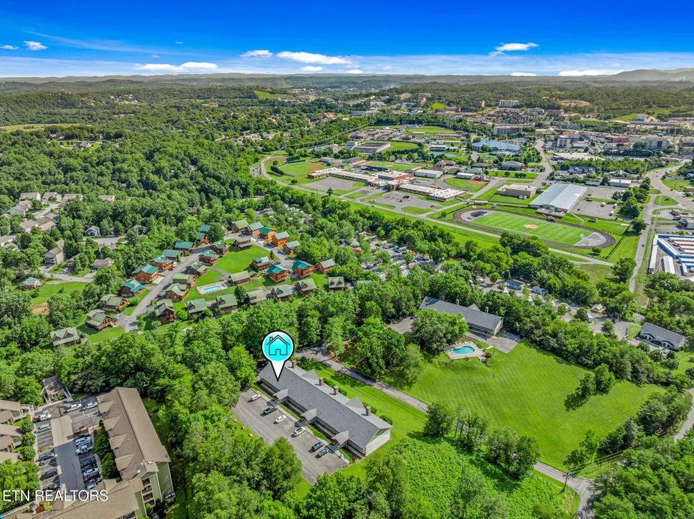526 Briarcliff Way #102 Pigeon Forge, TN 37863