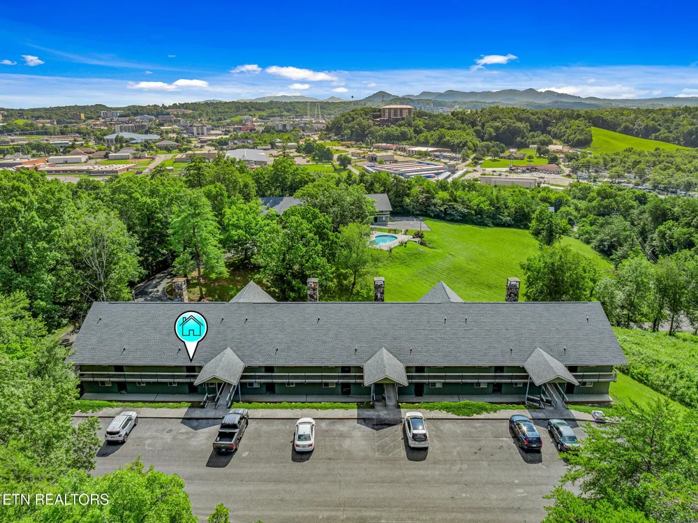526 Briarcliff Way #102 Pigeon Forge, TN 37863