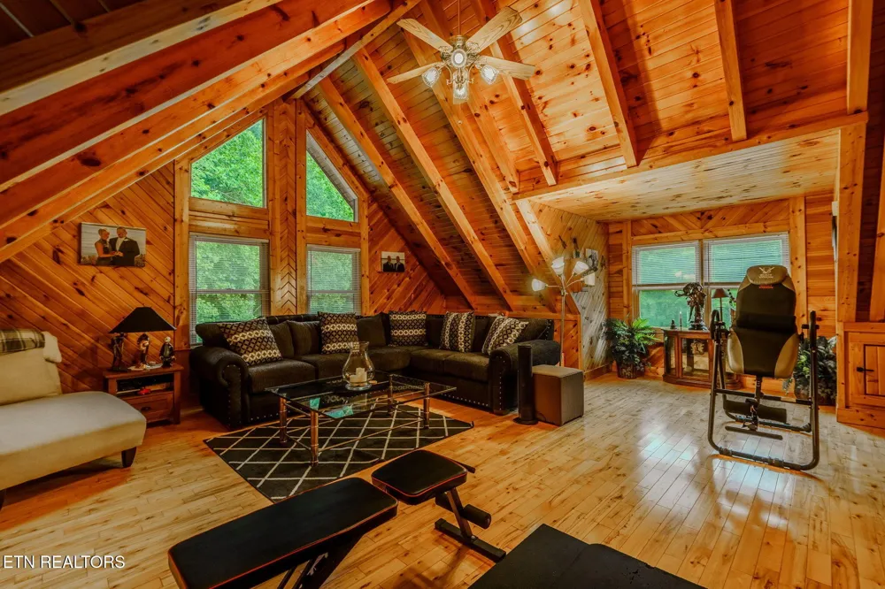 2120 Mount Pleasant Rd Vonore, TN 37885