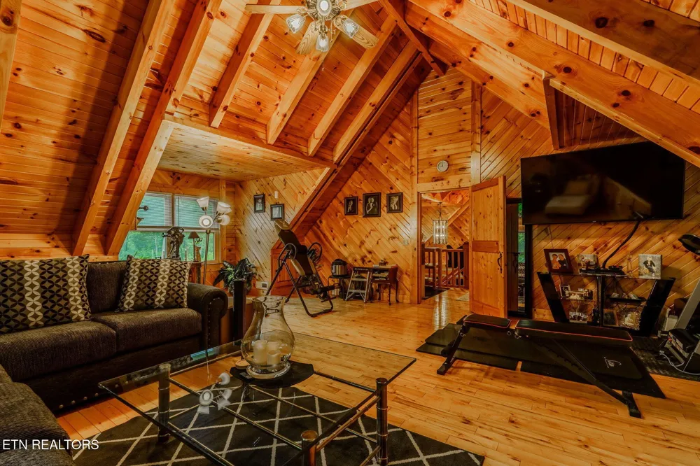 2120 Mount Pleasant Rd Vonore, TN 37885