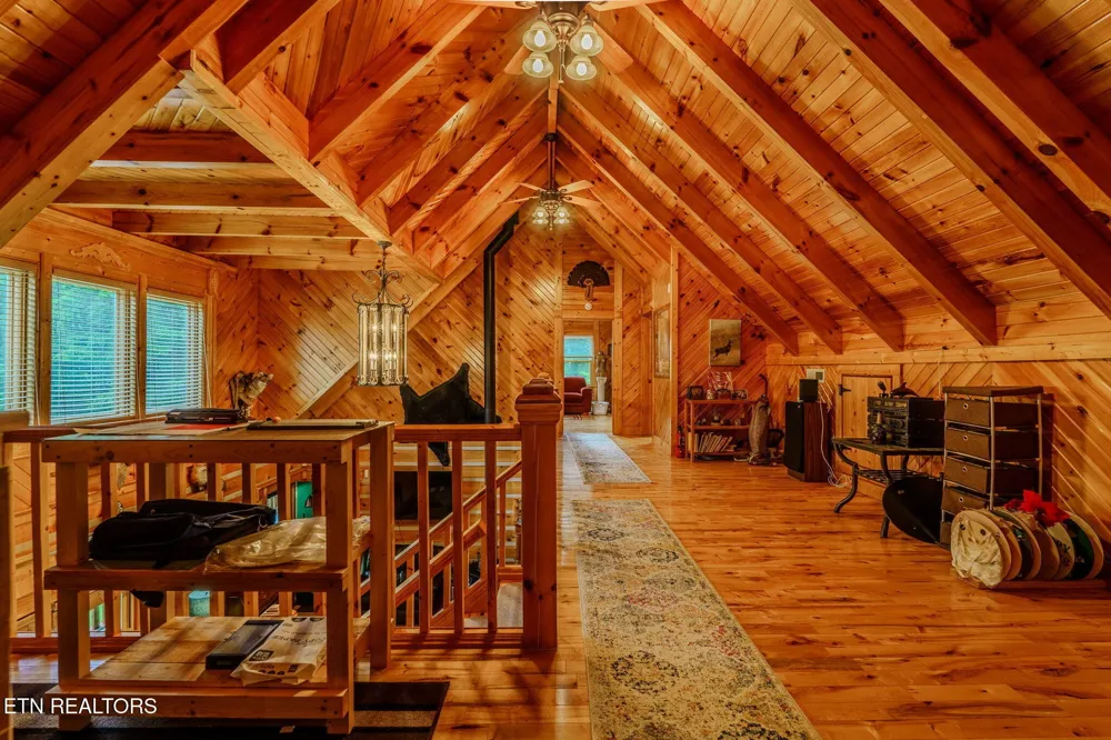 2120 Mount Pleasant Rd Vonore, TN 37885