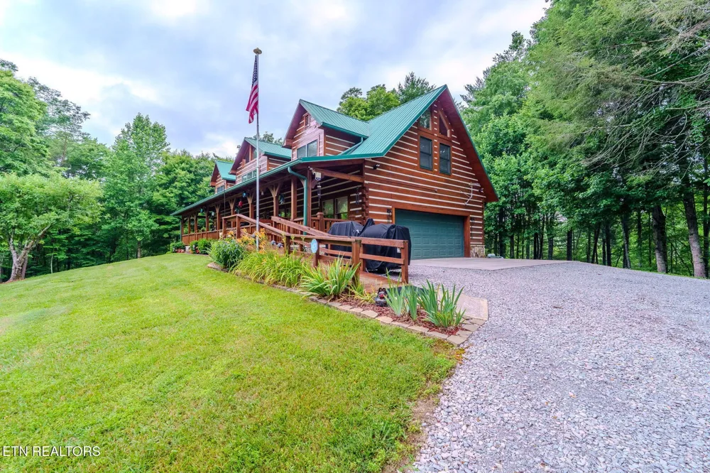 2120 Mount Pleasant Rd Vonore, TN 37885