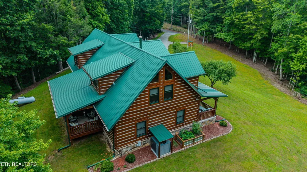 2120 Mount Pleasant Rd Vonore, TN 37885
