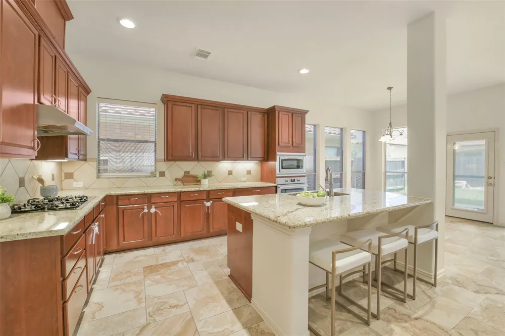 82 Cherry Hills Drive Jersey Village, TX 77064