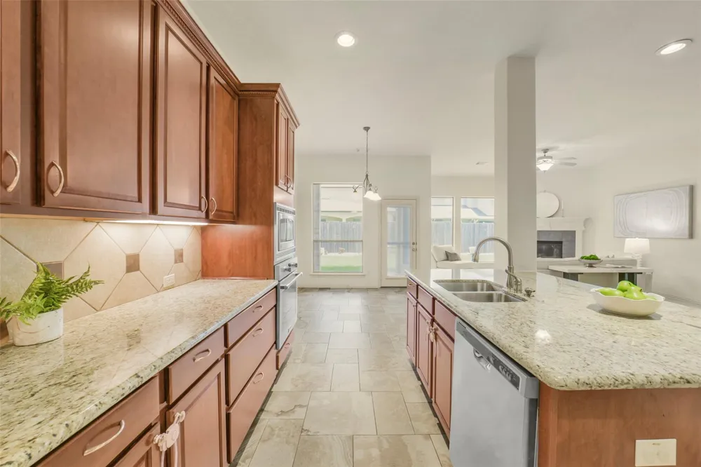 82 Cherry Hills Drive Jersey Village, TX 77064