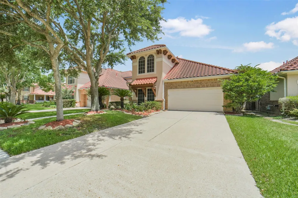 82 Cherry Hills Drive Jersey Village, TX 77064