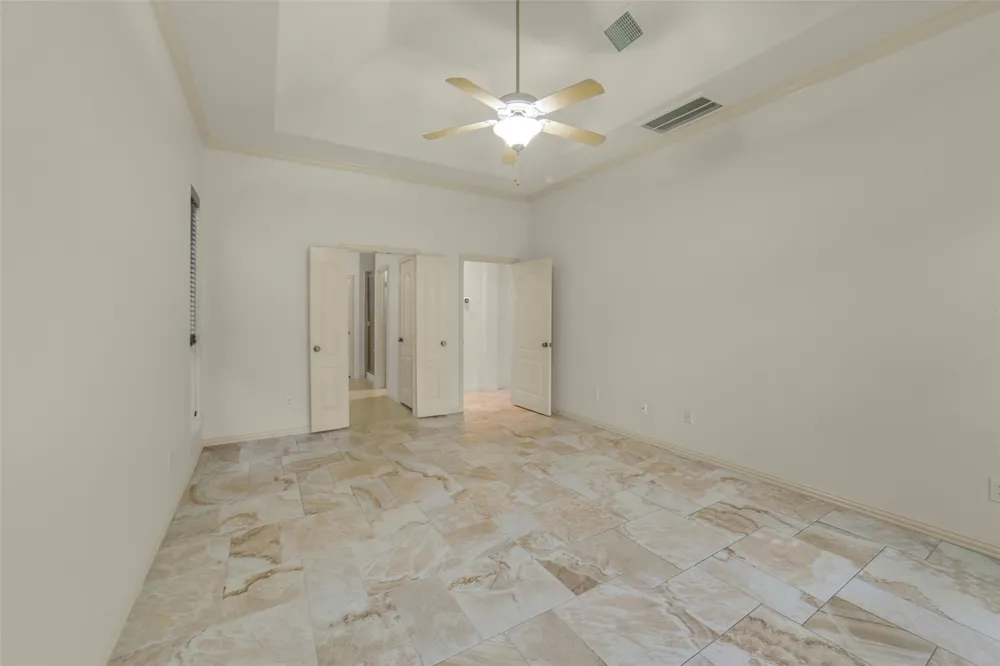 82 Cherry Hills Drive Jersey Village, TX 77064