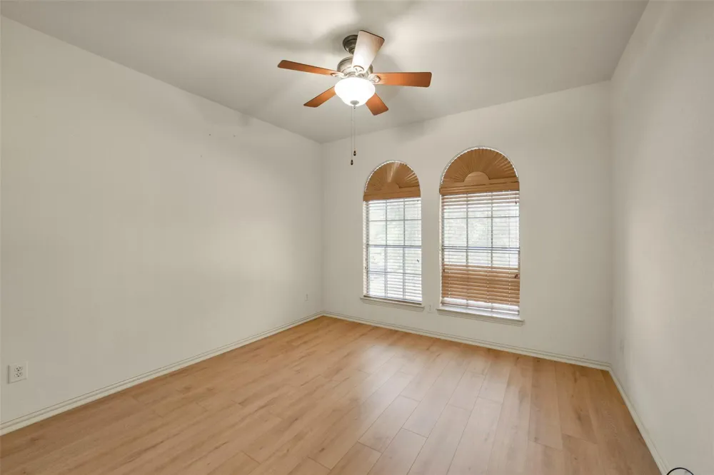 82 Cherry Hills Drive Jersey Village, TX 77064