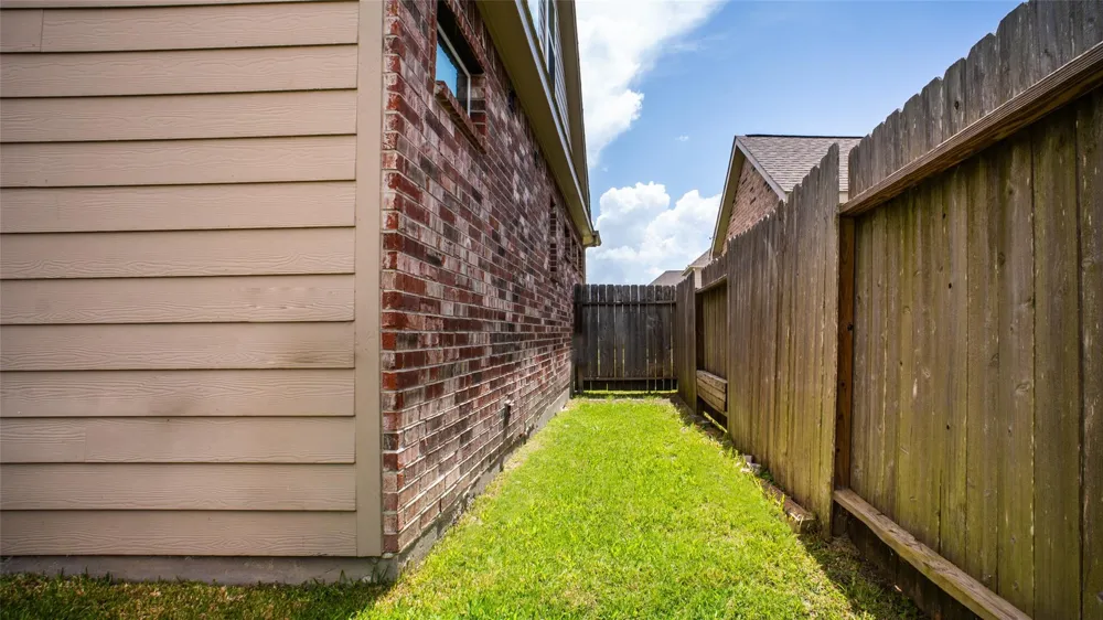 6532 Geisler Crossing Lane League City, TX 77539