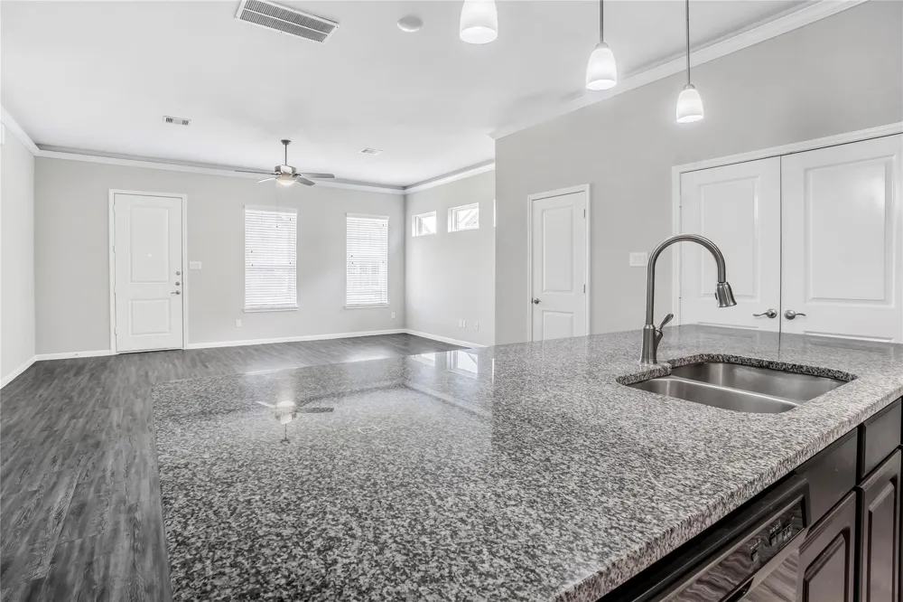 6532 Geisler Crossing Lane League City, TX 77539