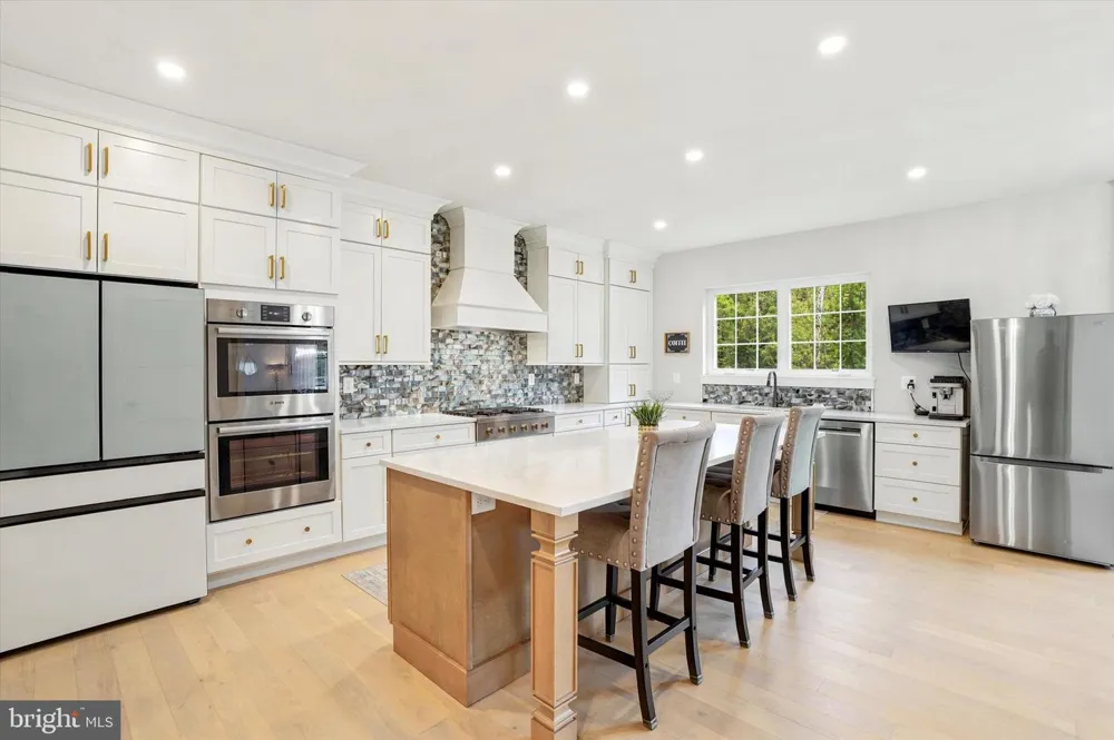120 IVY MILLS ROAD Glen Mills, PA 19342