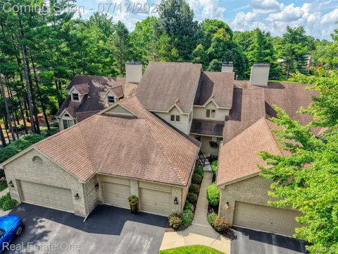 4884 Pine Eagles Court