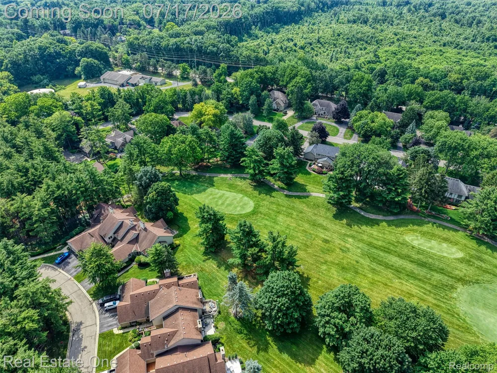 4884 Pine Eagles Court Genoa Township, MI 48116