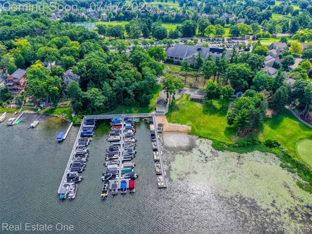 4884 Pine Eagles Court Genoa Township, MI 48116