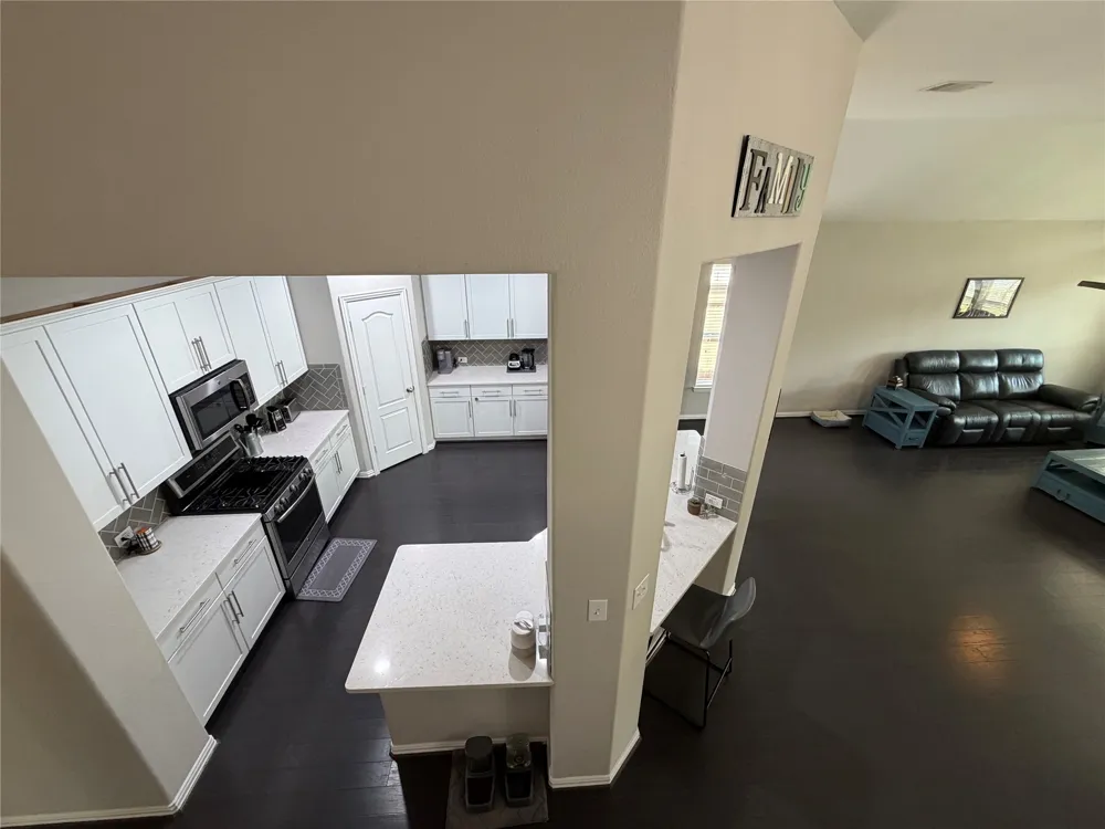 114 Woodridge Crossing Clute, TX 77531